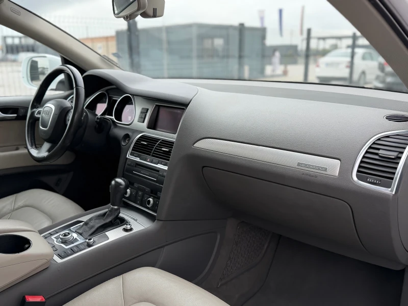 Audi Q7 3.0 TDI 240 к.с / ПАНОРАМА / 7 места , снимка 8 - Автомобили и джипове - 51880701