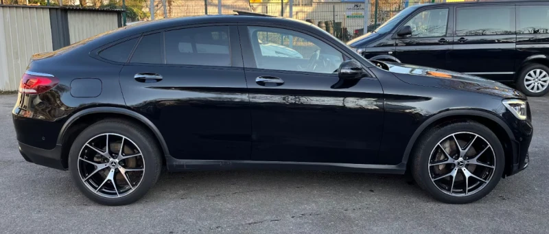 Mercedes-Benz GLC 300 Coupe 4Matic AMG, снимка 5 - Автомобили и джипове - 52040432