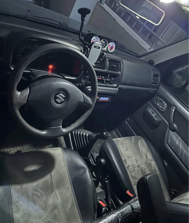 Suzuki Jimny, снимка 8 - Автомобили и джипове - 52842630