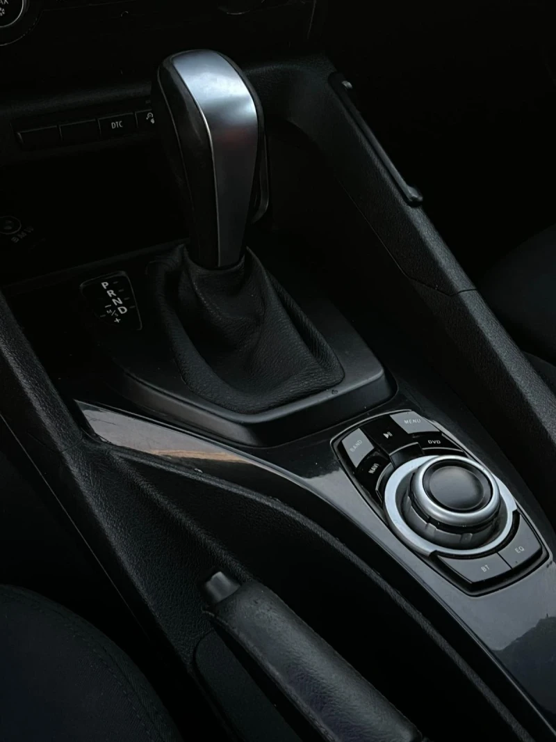 BMW X1, снимка 12 - Автомобили и джипове - 53305478