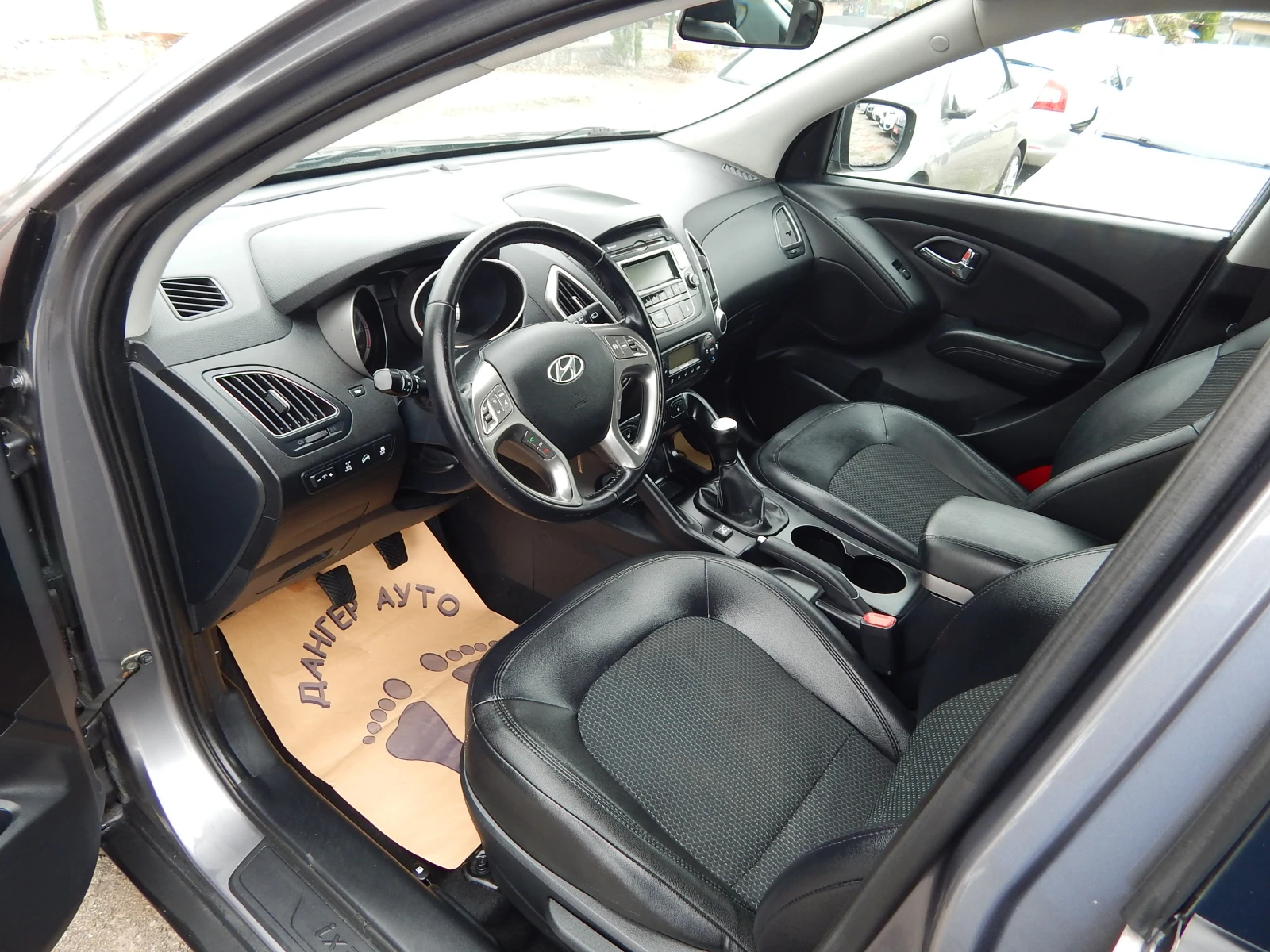 Hyundai IX35 2.0i* 4x4* ГАЗОВ ИНЖЕКЦИОН*  - изображение 9