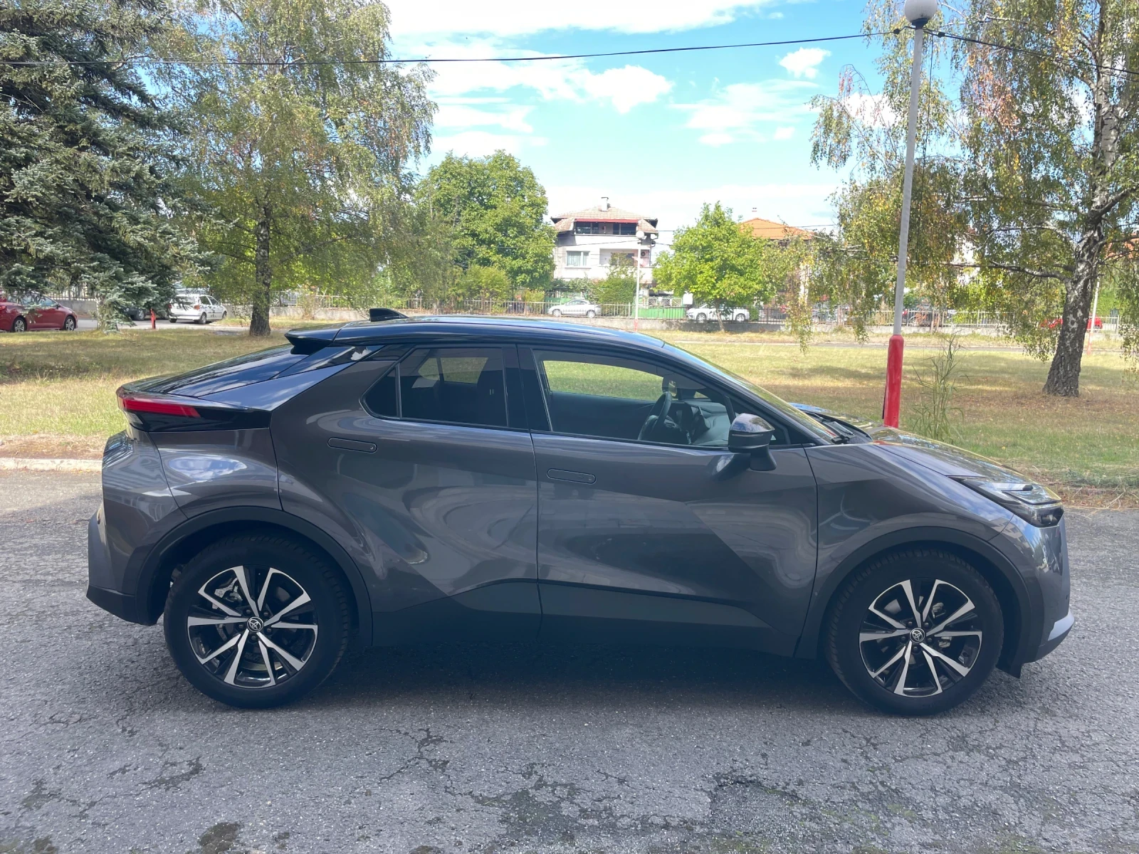 Toyota C-HR 1.8 Hybrid - изображение 3