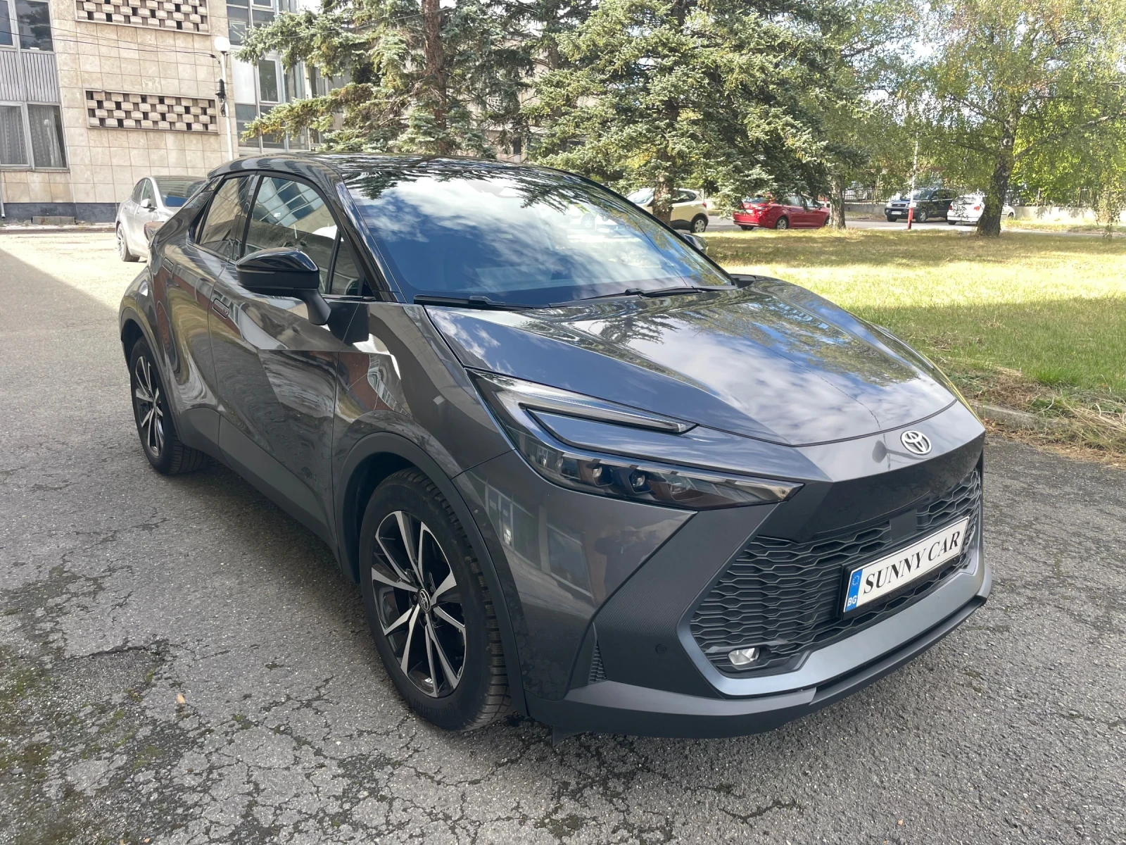 Toyota C-HR 1.8 Hybrid - изображение 2