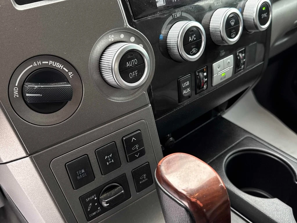 Toyota Sequoia * Platinum * CARFAX * ��� ������������ ������ | Mobile.bg � ����������� 10