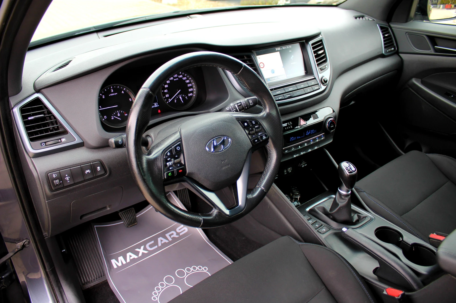 Hyundai Tucson 1.7CRDi СОБСТВЕН ЛИЗИНГ/KEYLESS GO/ЕВРО 6В, снимка 11 - Автомобили и джипове - 53953392