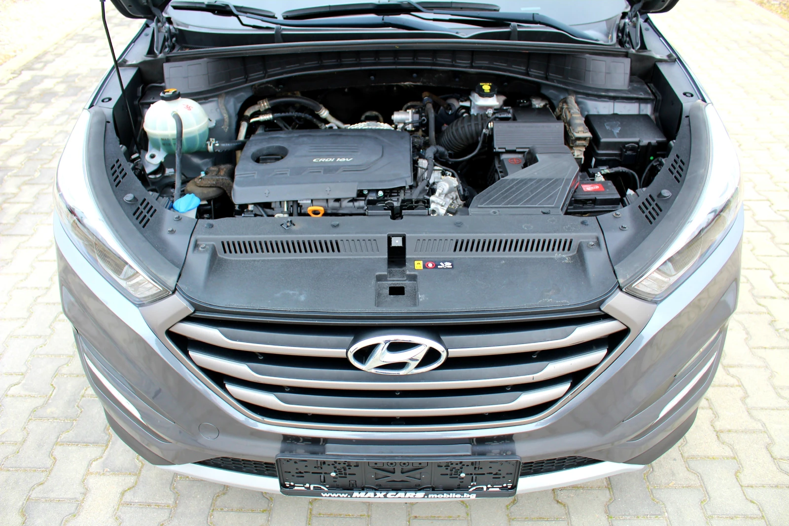 Hyundai Tucson 1.7CRDi СОБСТВЕН ЛИЗИНГ/KEYLESS GO/ЕВРО 6В, снимка 8 - Автомобили и джипове - 53953392