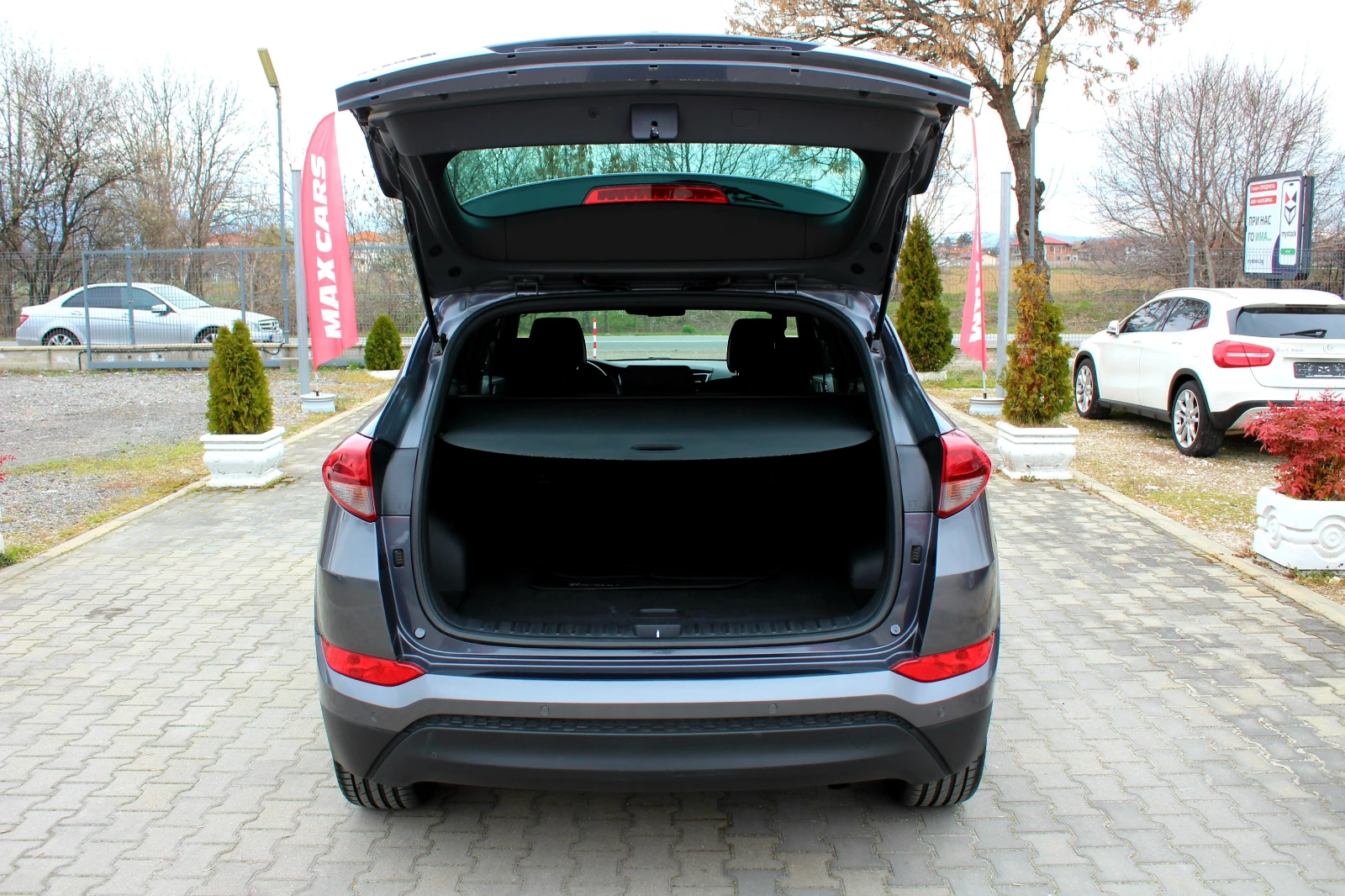 Hyundai Tucson 1.7CRDi СОБСТВЕН ЛИЗИНГ/KEYLESS GO/ЕВРО 6В, снимка 9 - Автомобили и джипове - 53953392