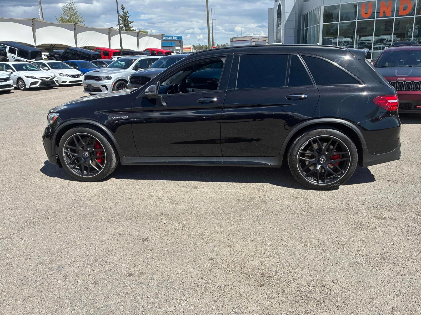 Mercedes-Benz GLC 63 S AMG * CARFAX * АВТО КРЕДИТ * , снимка 3 - Автомобили и джипове - 54804272