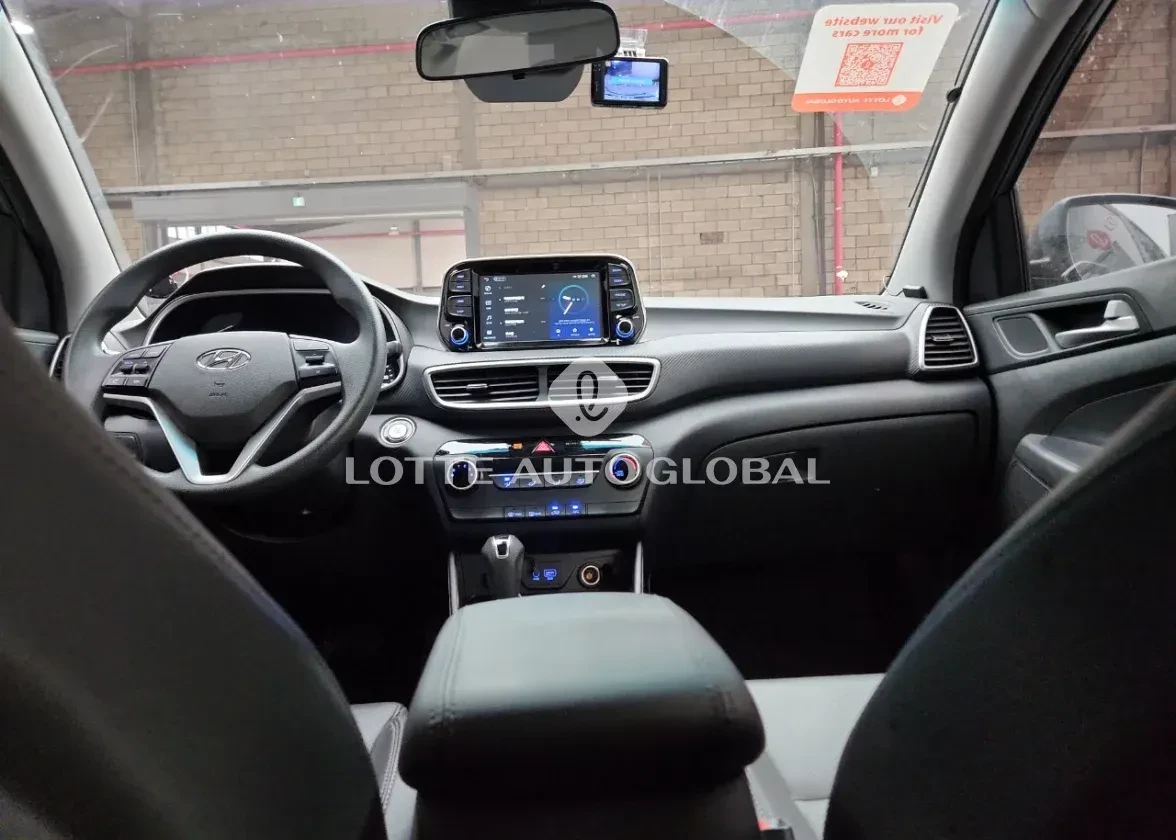 Hyundai Tucson Smart, снимка 6 - Автомобили и джипове - 54895931