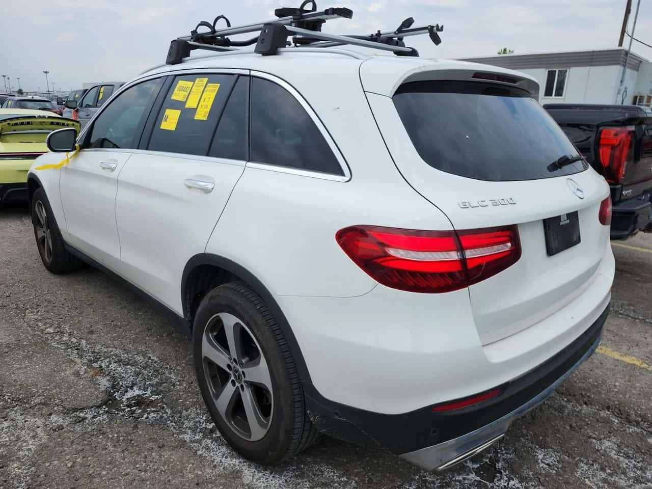 Mercedes-Benz GLC 300 * CARFAX * 360 КАМЕРА * ПАНОРАМА * АВТОКРЕДИТ * , снимка 4 - Автомобили и джипове - 54913409