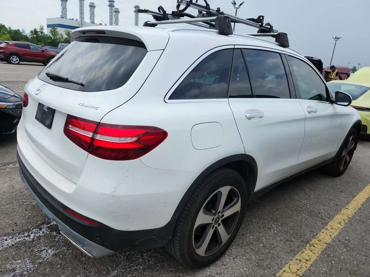Mercedes-Benz GLC 300 * CARFAX * 360 КАМЕРА * ПАНОРАМА * АВТОКРЕДИТ * , снимка 3 - Автомобили и джипове - 54913409