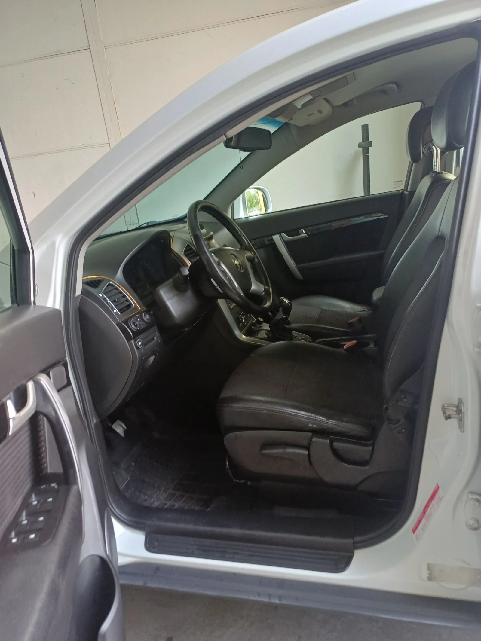 Chevrolet Captiva, снимка 9 - Автомобили и джипове - 55146716