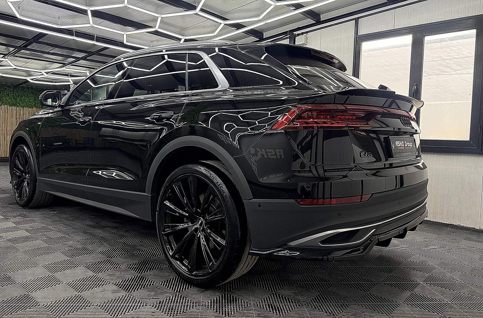 Audi Q8 S-line/3D-kamera/KeylessGo/BANG&OLUFSEN/ЛИЗИНГ, снимка 4 - Автомобили и джипове - 55815014