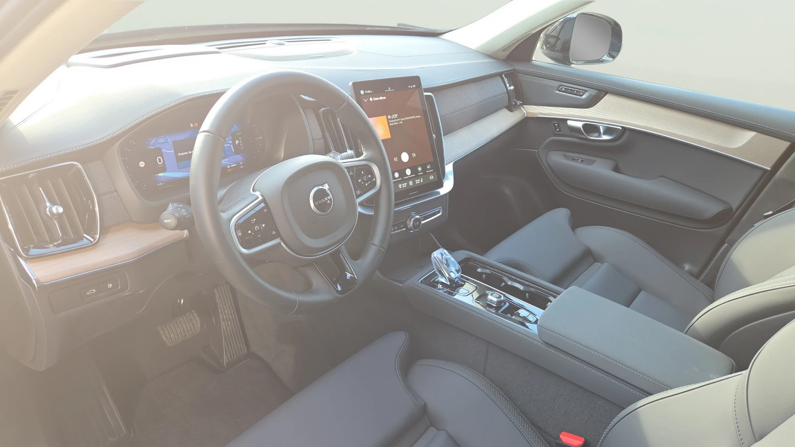 Volvo Xc90 2.0 PHEV Т8, снимка 10 - Автомобили и джипове - 55982853