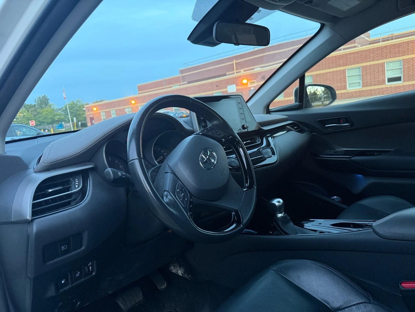 Toyota C-HR * FWD * CARFAX * АВТОКРЕДИТ* , снимка 16 - Автомобили и джипове - 56042892