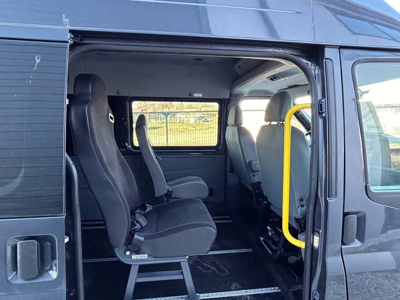 Ford Transit 300 2.2 Tdci 115kc 2013, климатик, лифт за количка, снимка 9 - Бусове и автобуси - 48018007