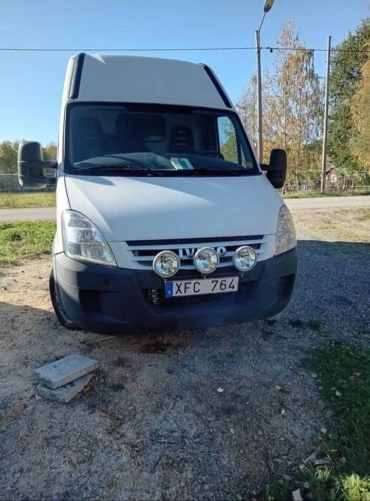 Iveco Daily, снимка 1 - Бусове и автобуси - 47537277