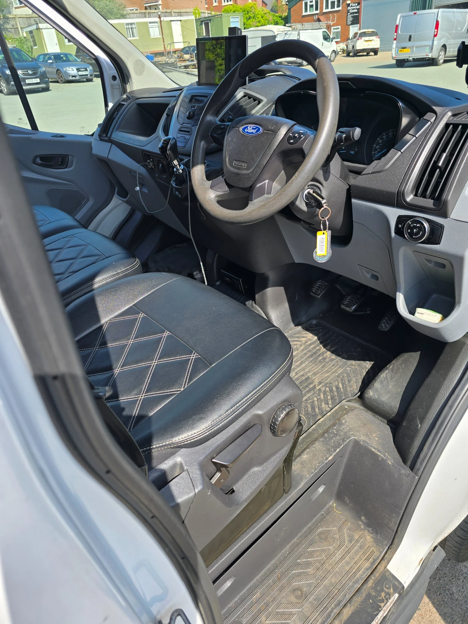 Ford Transit, снимка 8 - Бусове и автобуси - 55133953