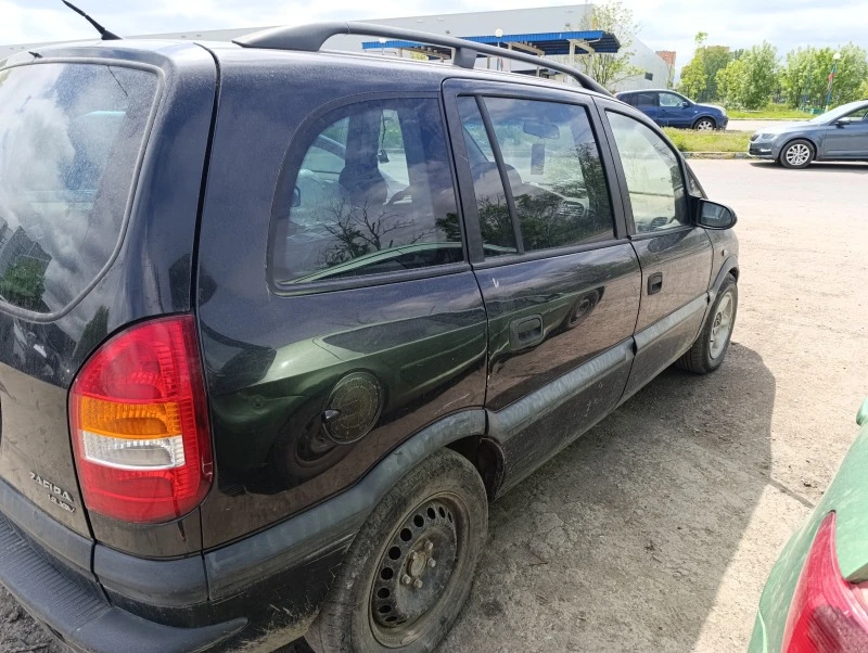 Opel Zafira 1.8I, снимка 7 - Автомобили и джипове - 45541259