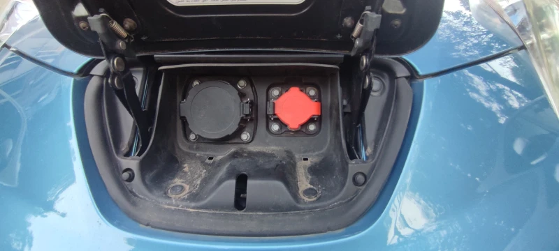 Nissan Leaf , снимка 5 - Автомобили и джипове - 47155768