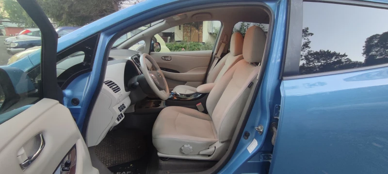 Nissan Leaf , снимка 3 - Автомобили и джипове - 47155768