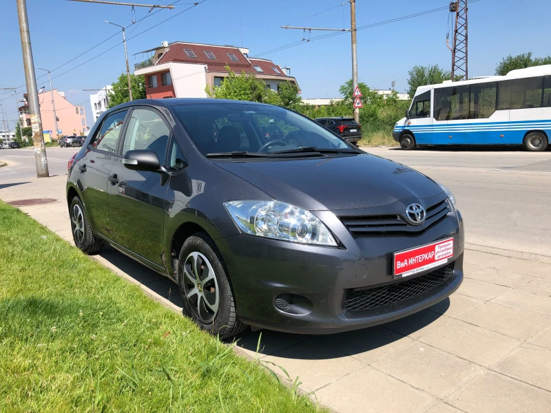 Toyota Auris 1.33 Terra, снимка 8 - Автомобили и джипове - 47537163