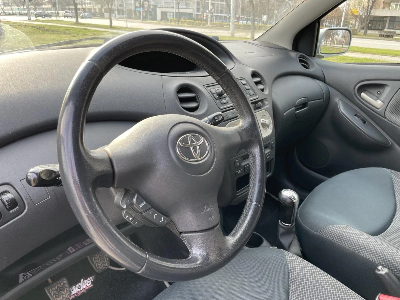 Toyota Yaris, снимка 4 - Автомобили и джипове - 49344644