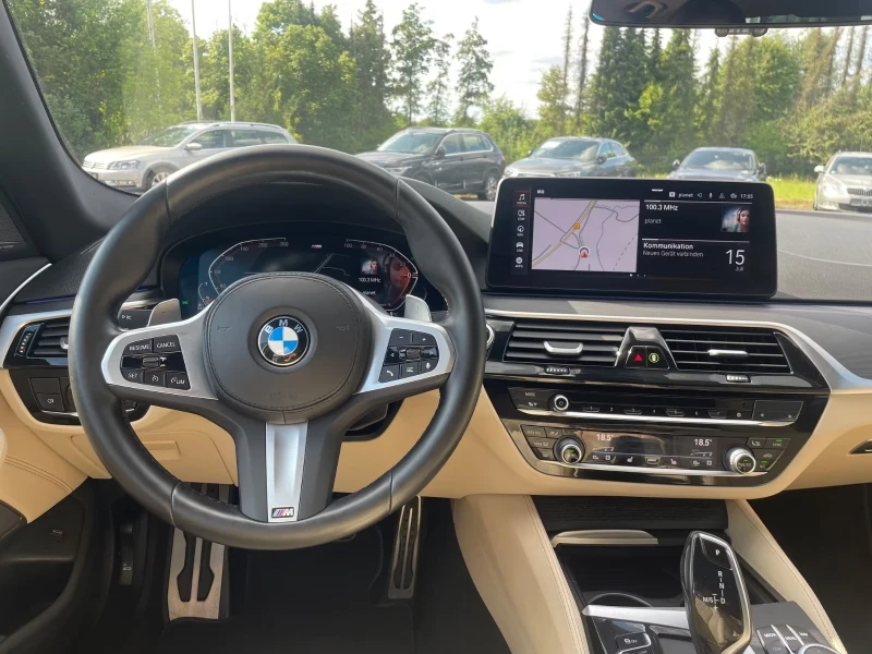 BMW 530 M/286HP/SHDOW-LINE/19/HARMAN/CAM/DIGITAL/726v, снимка 8 - Автомобили и джипове - 51917814