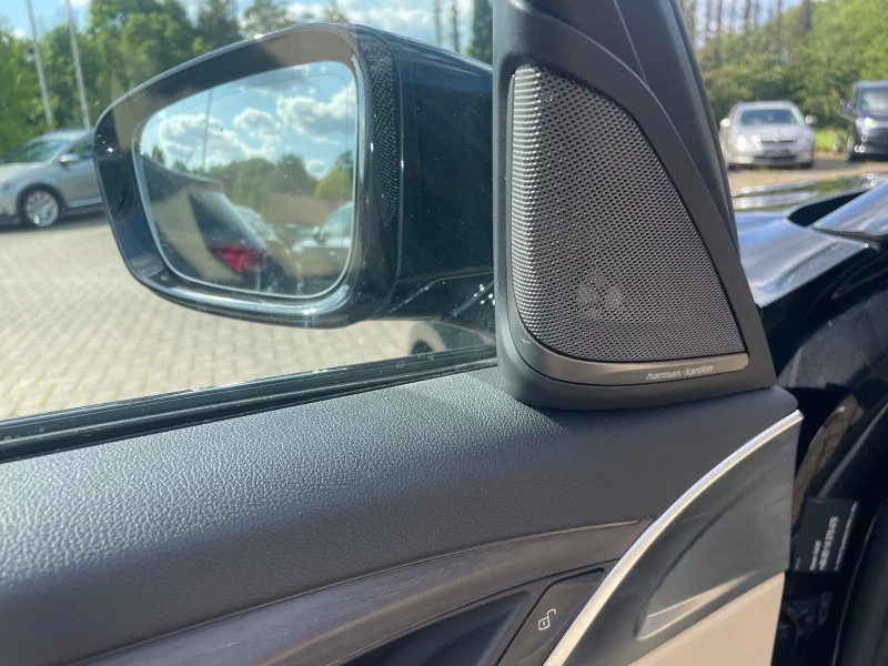 BMW 530 M/286HP/SHDOW-LINE/19/HARMAN/CAM/DIGITAL/726v, снимка 14 - Автомобили и джипове - 51917814