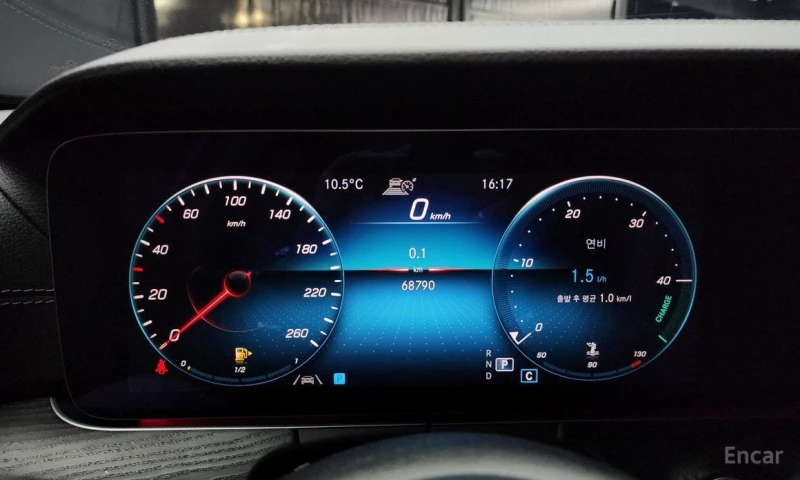 Mercedes-Benz E 220, снимка 8 - Автомобили и джипове - 53136142