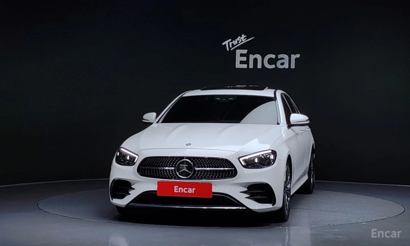 Mercedes-Benz E 220, снимка 3 - Автомобили и джипове - 53136142