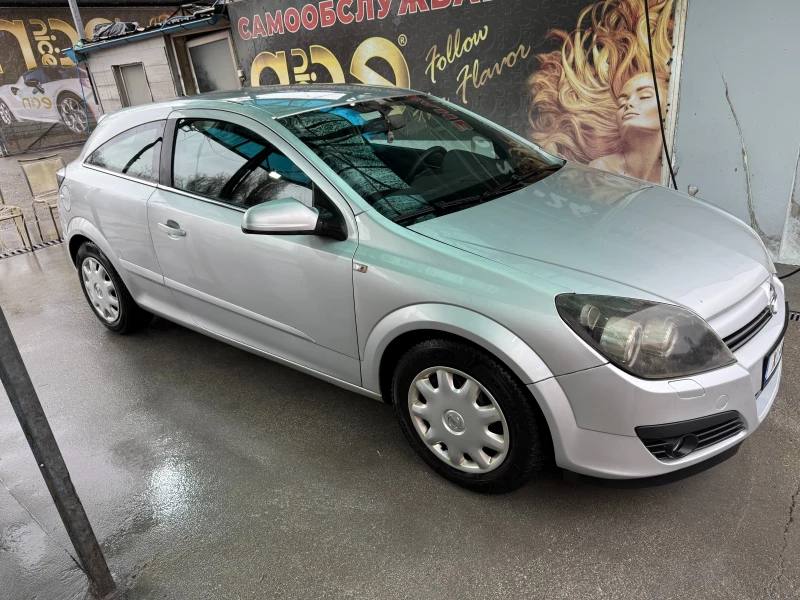 Opel Astra GTC  H 1.7, снимка 3 - Автомобили и джипове - 53302423
