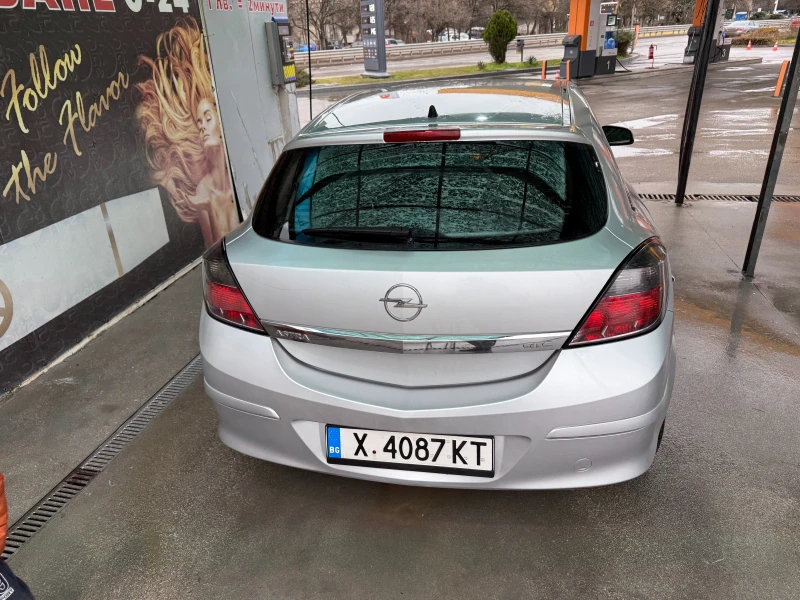 Opel Astra GTC  H 1.7, снимка 2 - Автомобили и джипове - 53302423