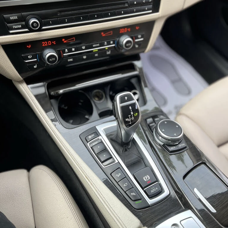 BMW 535 i* xDrive* Sedan* АвтоКредит* (ЦЕНА ДО БГ), снимка 14 - Автомобили и джипове - 53143971