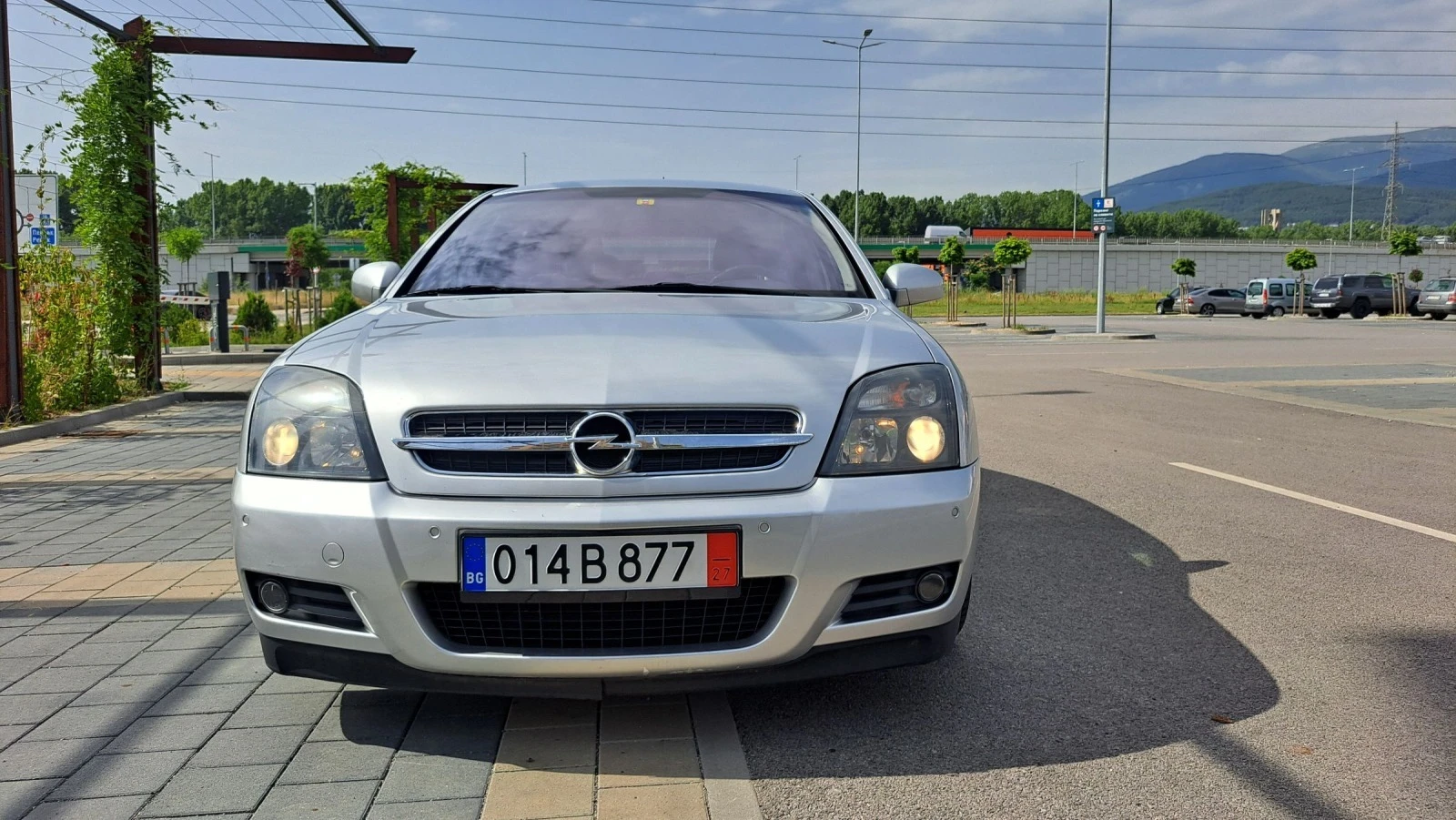 Opel Vectra GTS 3.2 - изображение 2