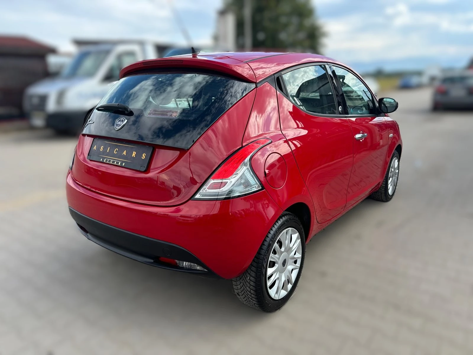 Lancia Ypsilon EURO 5 57000 KM. - изображение 5