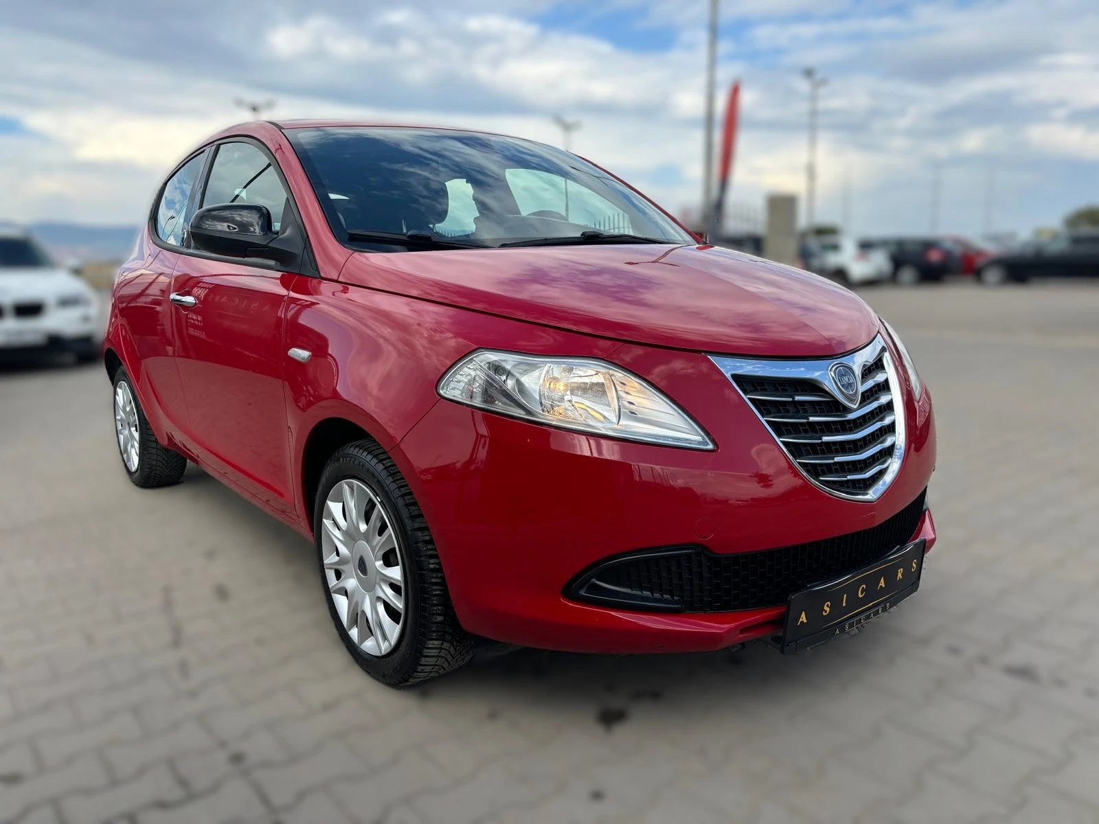 Lancia Ypsilon EURO 5 57000 KM. - изображение 7