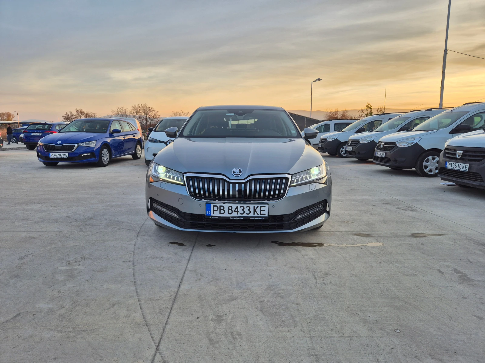 Skoda Superb В-Гаранция 2.0-TDI-А/T  - изображение 8