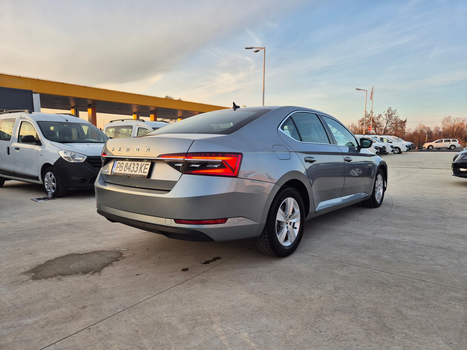 Skoda Superb В-Гаранция 2.0-TDI-А/T  - изображение 5