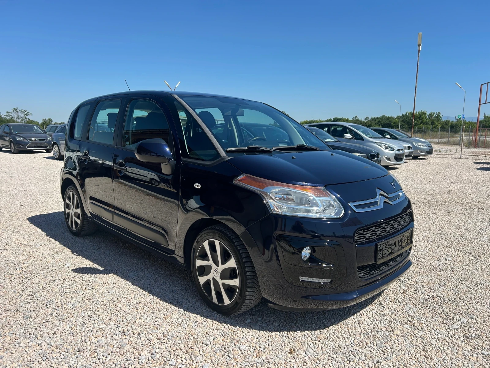 Citroen C3 Picasso * 1.4i* 95к.с * Газов* Инжекцион* LED* Гаранция!*  - изображение 2