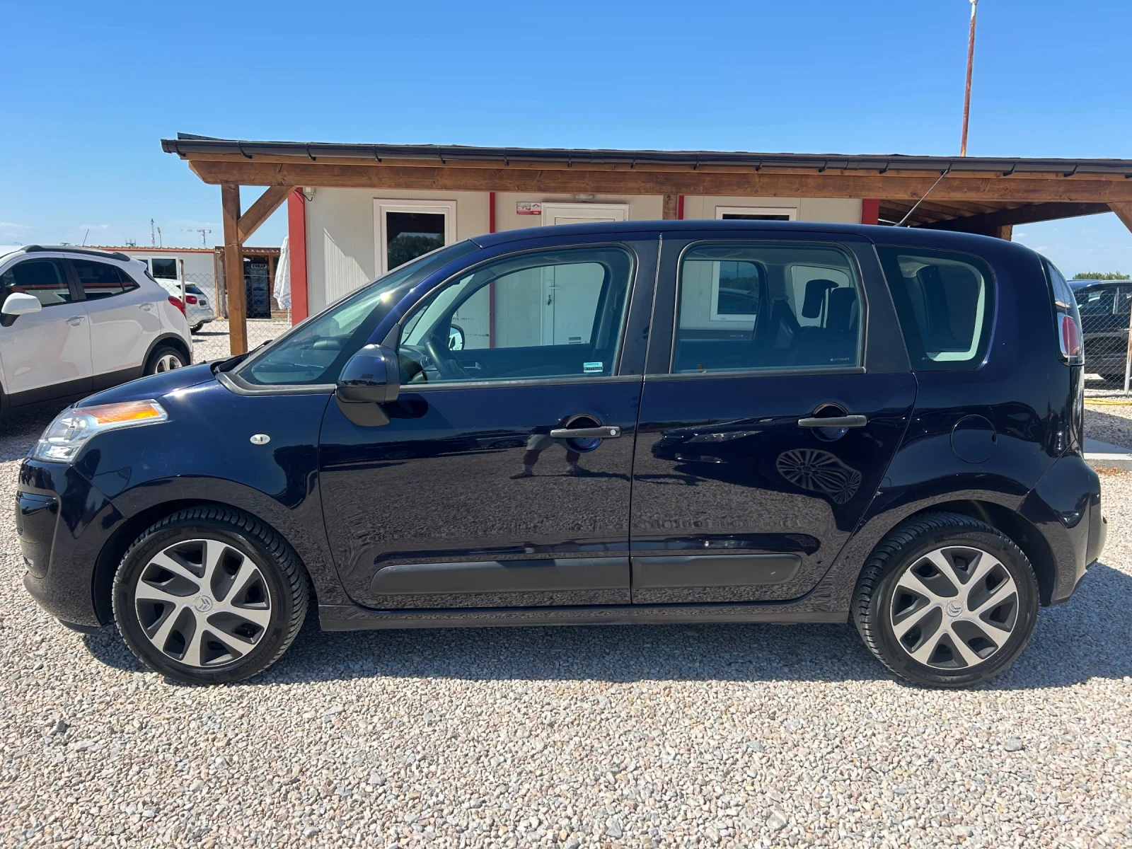 Citroen C3 Picasso * 1.4i* 95к.с * Газов* Инжекцион* LED* Гаранция!*  - изображение 5