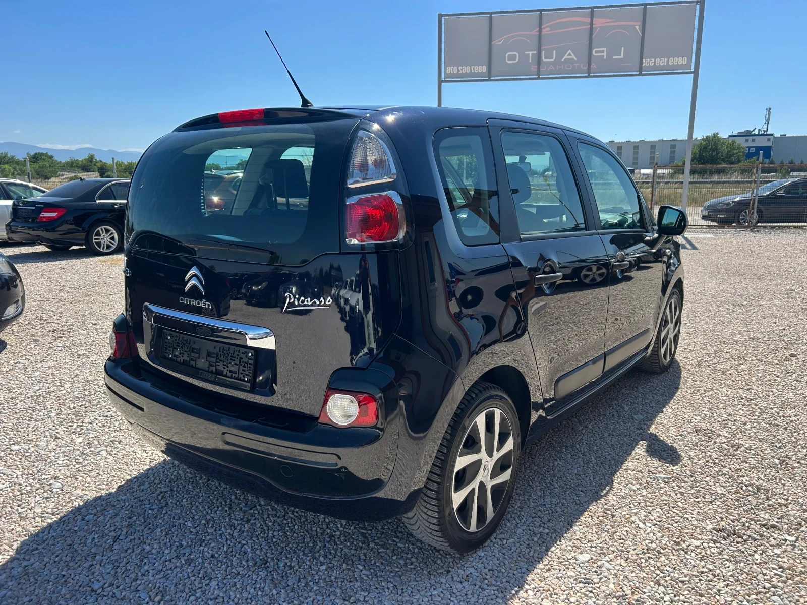 Citroen C3 Picasso * 1.4i* 95к.с * Газов* Инжекцион* LED* Гаранция!*  - изображение 4