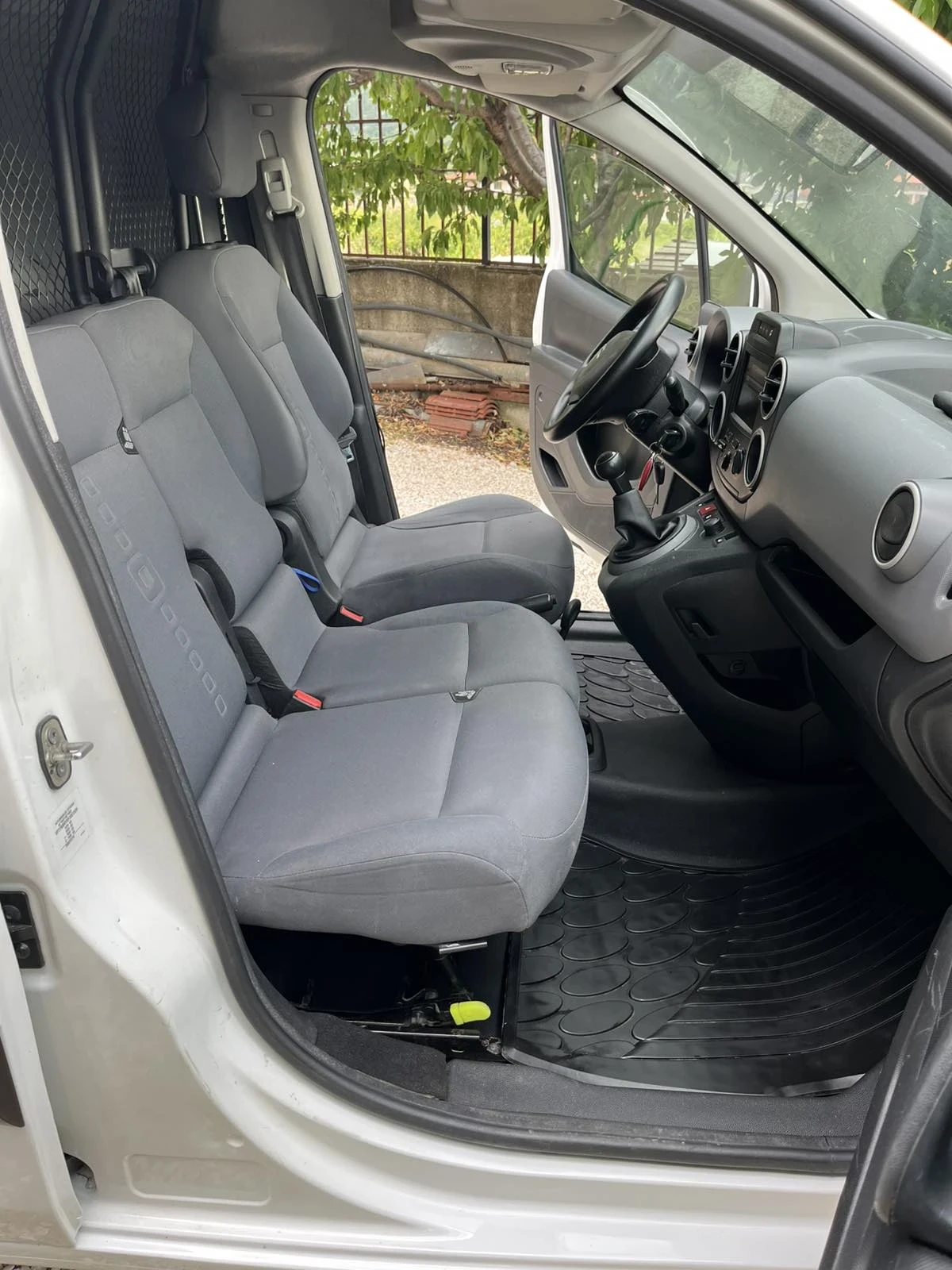 Citroen Berlingo 1.6/100/EURO6/NAVI/ПАРКТРОНИК/ПЕРФЕКТНО!!! - изображение 6