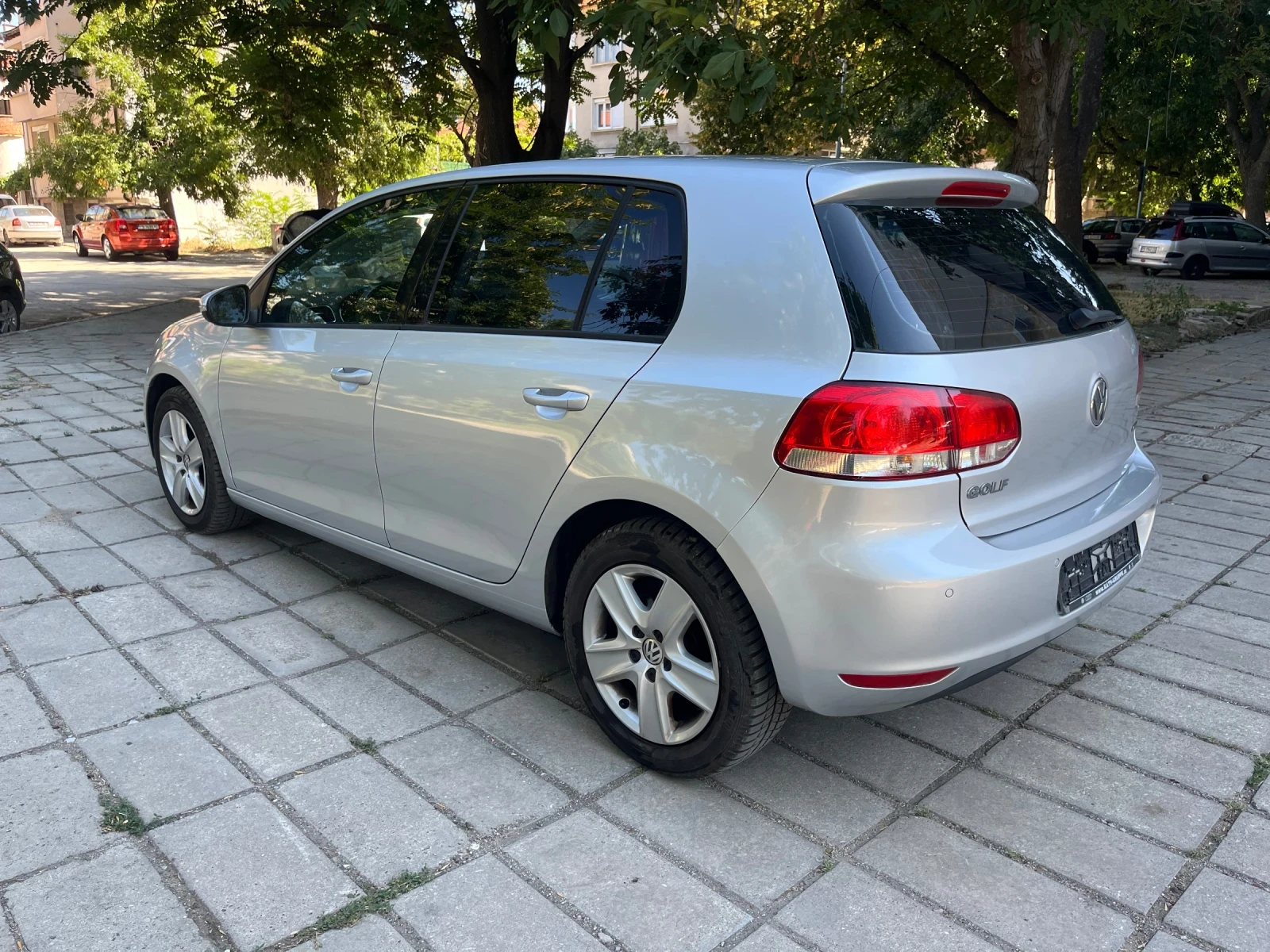 VW Golf 1.6 фабрична газ Golf 6 bifuel - изображение 9