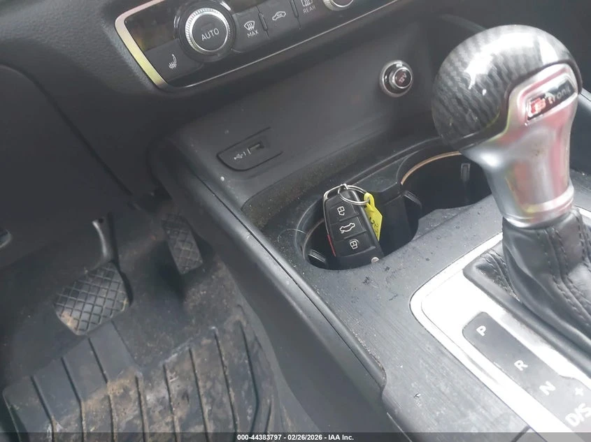 Audi A3 2.0l Premium 45 Tfsi S Line Quattro S Tronic, снимка 11 - Автомобили и джипове - 53872140