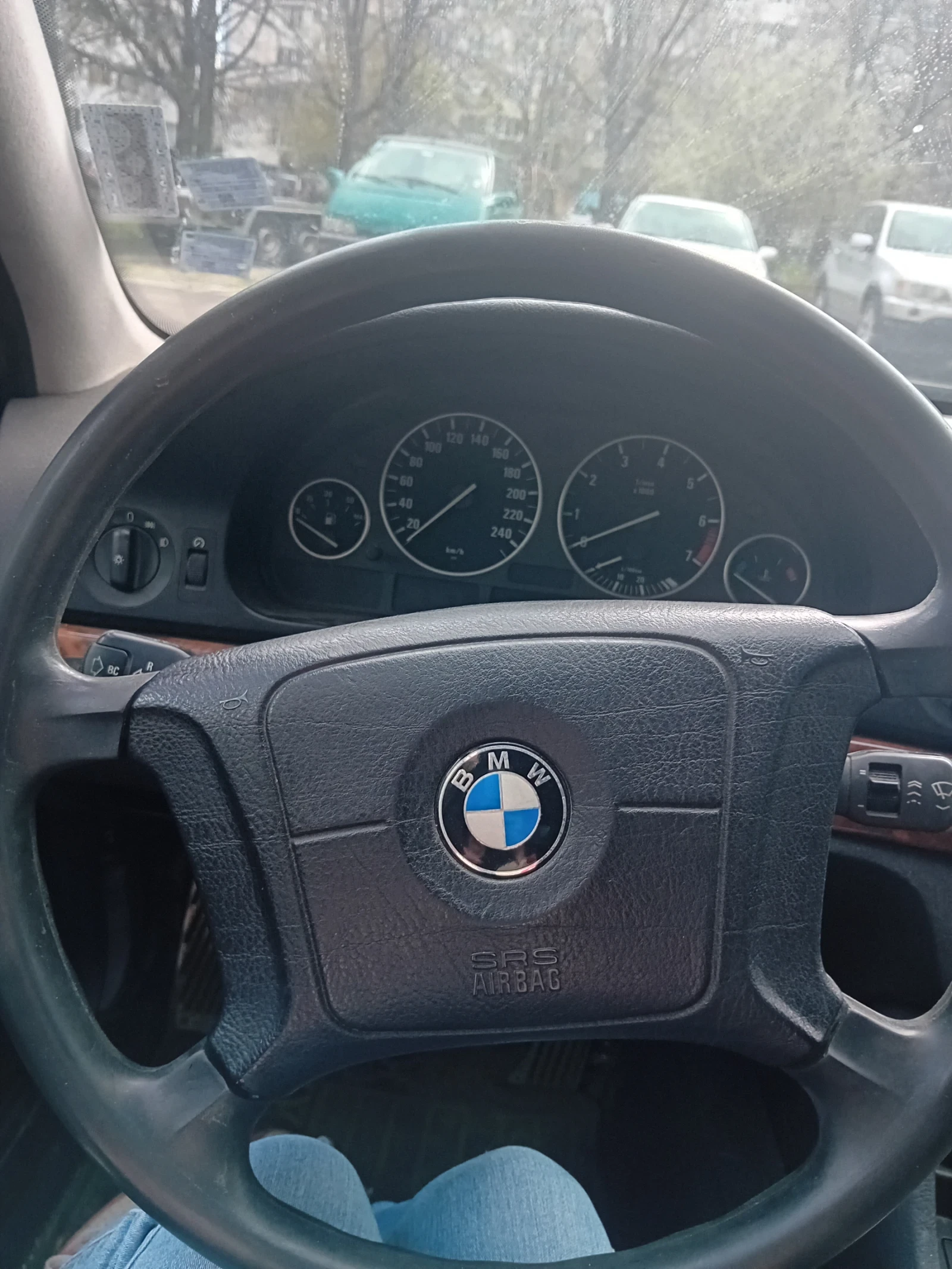 BMW 318 Има газов иженкцион, снимка 3 - Автомобили и джипове - 54149082