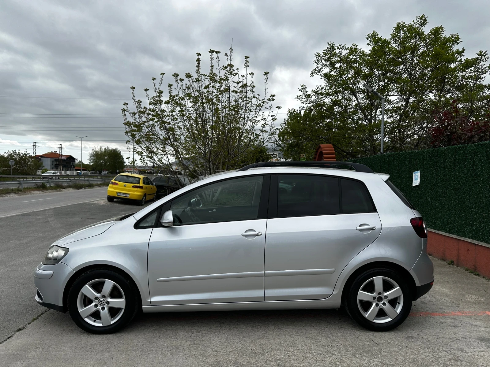 VW Golf Plus 2.0, снимка 8 - Автомобили и джипове - 54333967