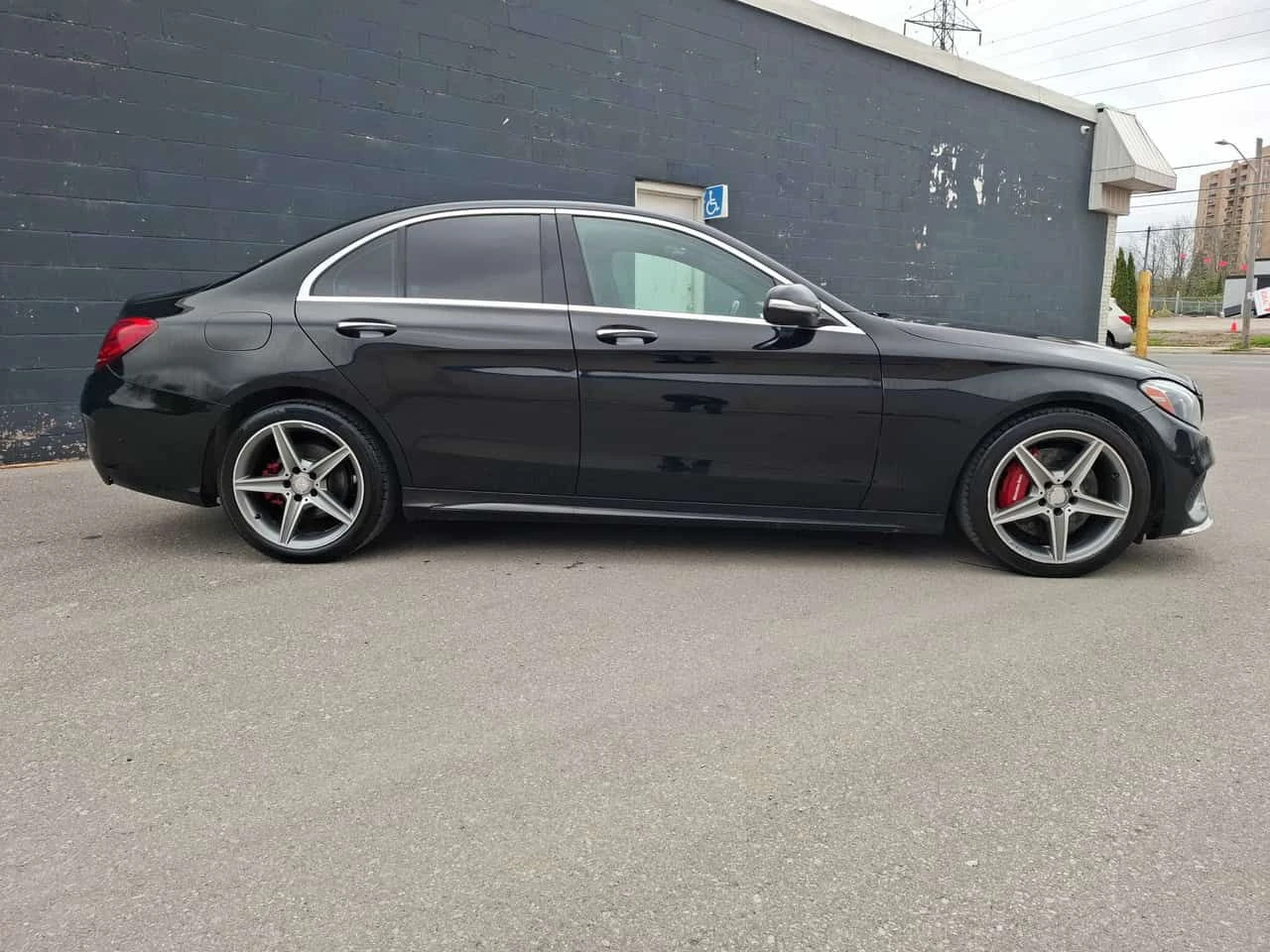 Mercedes-Benz C 300 4MATIC * AMG PACK* ПАНОРАМА* ПОДГРЕВИ* КАМЕРА*  , снимка 4 - Автомобили и джипове - 54567003