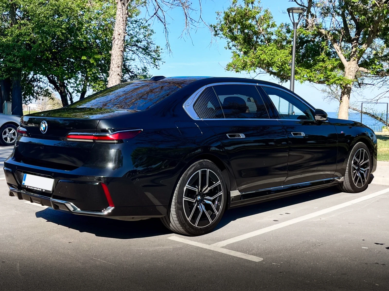 BMW i7 XDrive60/ M sport | Mobile.bg � ����������� 4