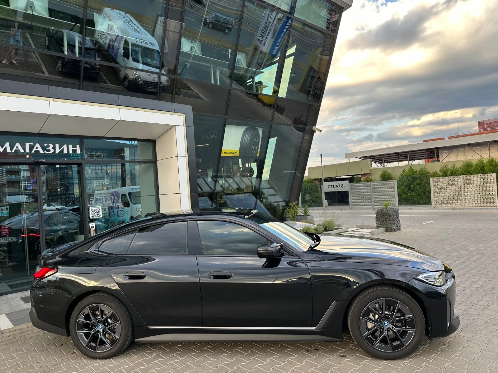 BMW i4 Edrive40* Gran Coupe* Shadow Line, снимка 7 - Автомобили и джипове - 55124372
